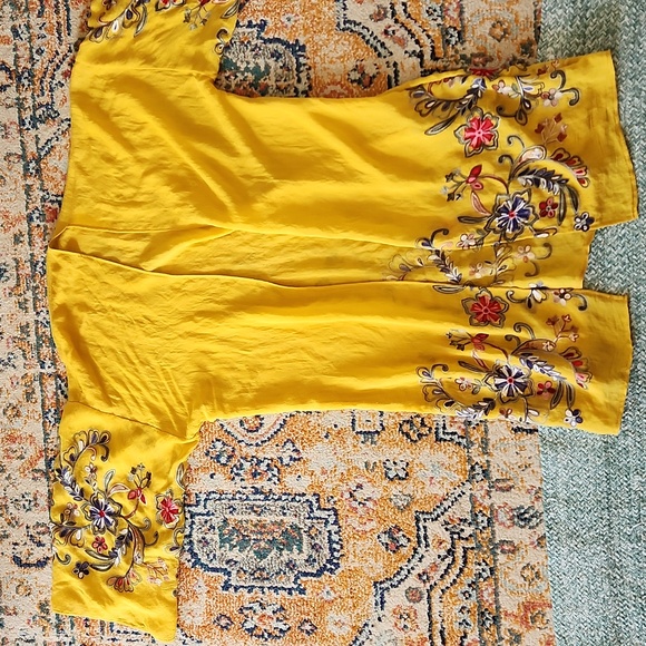 Embroidered kimono cover up - Picture 4 of 6